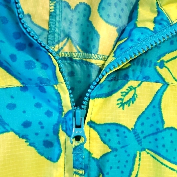 LANDS END HOODED BUTTERFLY WINDBREAKER RAIN JACKET PACKABLE - Picture 2 of 9